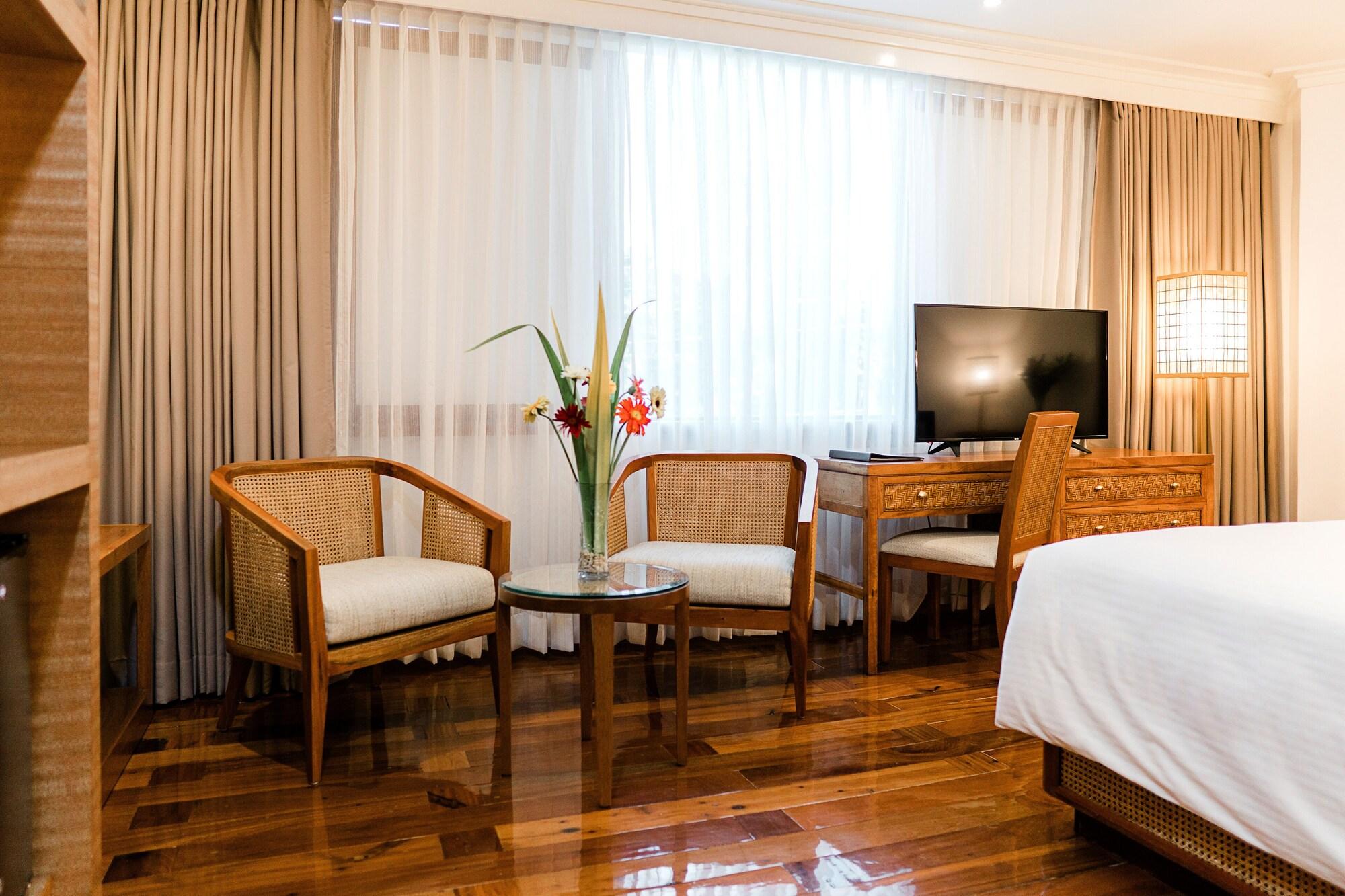 เดอะ เลเจนด์ พาลาวัน Hotel Puerto Princesa ภายนอก รูปภาพ