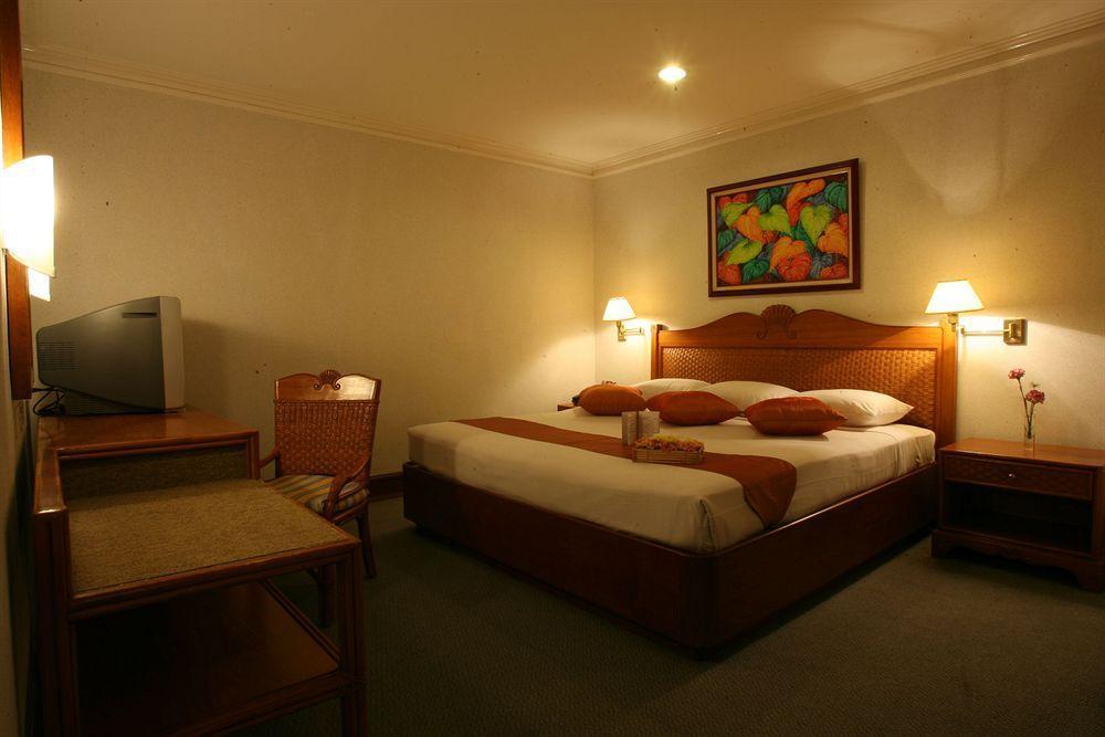 เดอะ เลเจนด์ พาลาวัน Hotel Puerto Princesa ภายนอก รูปภาพ