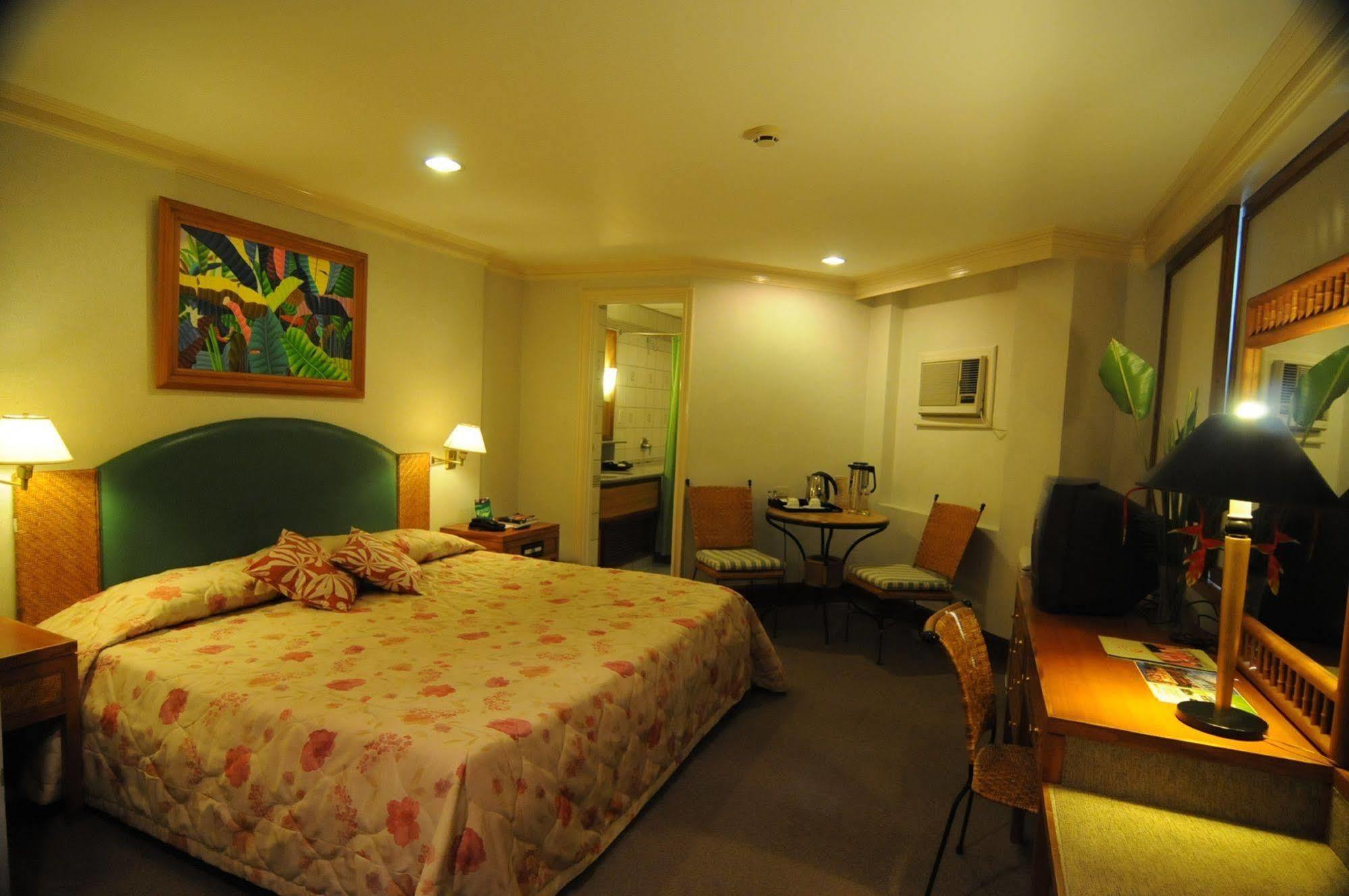 เดอะ เลเจนด์ พาลาวัน Hotel Puerto Princesa ภายนอก รูปภาพ